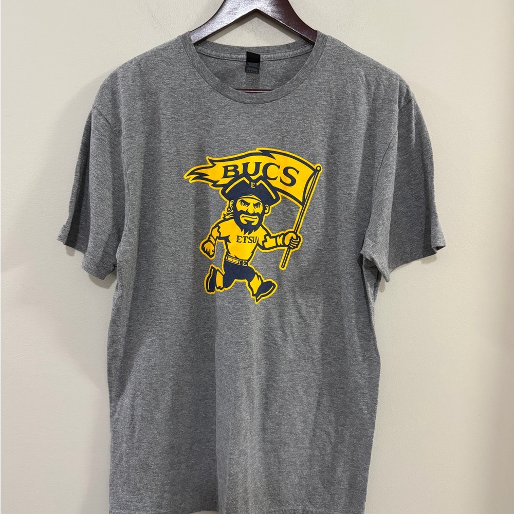 Gildan Gray ETSU Bucs Graphic Short Sleeve Tee. Size L